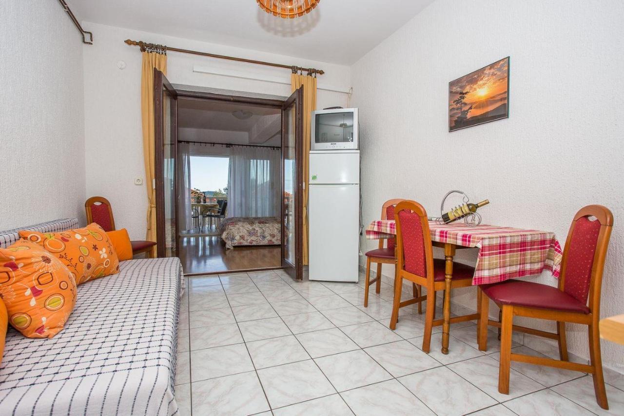 Apartments Mira On The Peljesac Peninsula Оребич Екстер'єр фото