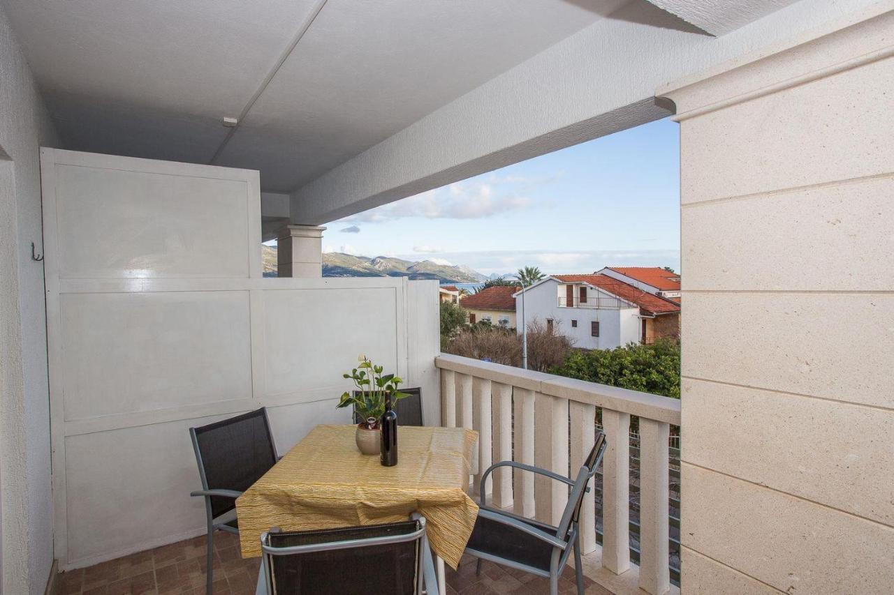 Apartments Mira On The Peljesac Peninsula Оребич Екстер'єр фото